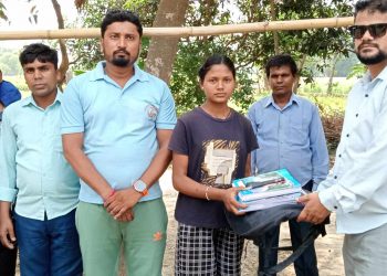 शिक्षा प्रेमी बख्रेलले लिए दलित युवतीलाई उच्च शिक्षासम्म पढाउने जिम्मा