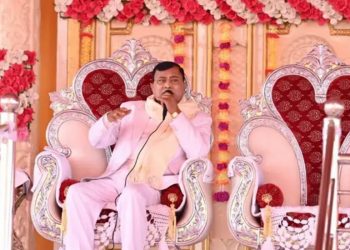 यौन काण्डमा जेल बसेर निस्किएपछि ‘बाबा’ बनेका जाटव, जसको खुट्टाको धुलो लिन भागदौड गर्दा सयौंले ज्यान गुमाए