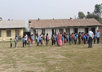 हरकट्टीको आधारभूत विद्यालय प्रधानाध्यापक बिहिन ,दिवा खाजा बाट बन्चित
