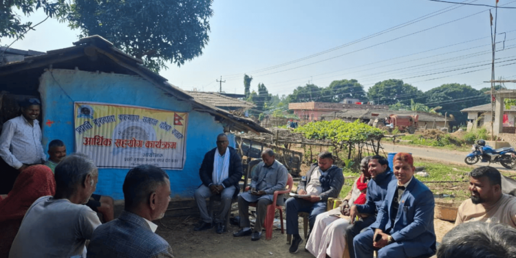 कुशवाहा कल्याण समाजको सहयोग, लकवा पीडित ध्रमेन्द्र महतोलाई ४८ हजार रुपैयाँ प्रदान