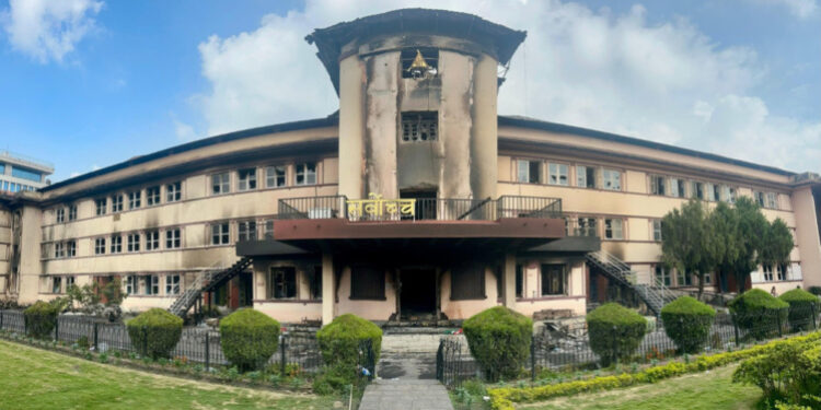 सर्वोच्चको आदेशले भूमि आयोग खारेजी निर्णय रोकियो